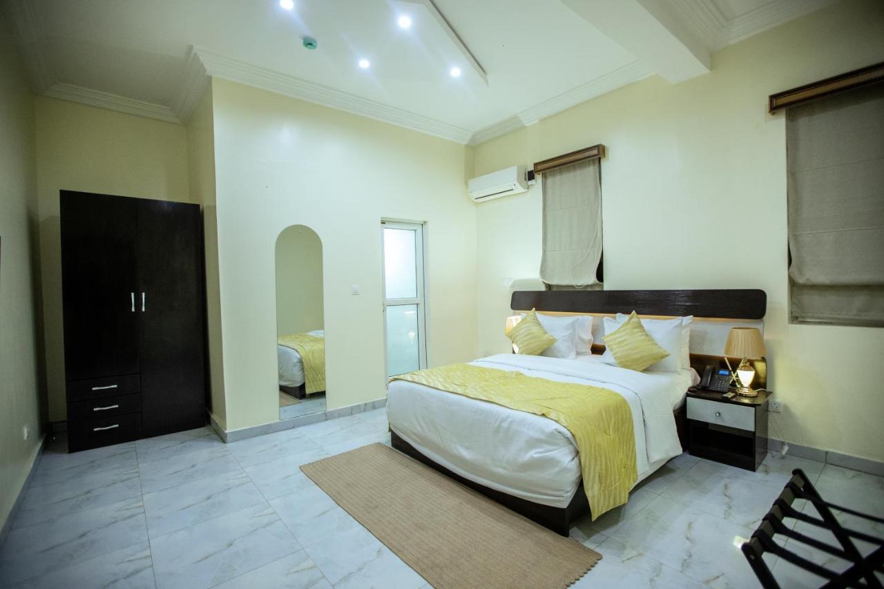 איקג'ה Apartment 79 Hotel & Suite מראה חיצוני תמונה