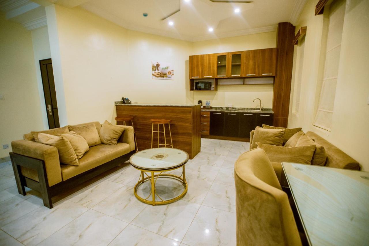 איקג'ה Apartment 79 Hotel & Suite מראה חיצוני תמונה