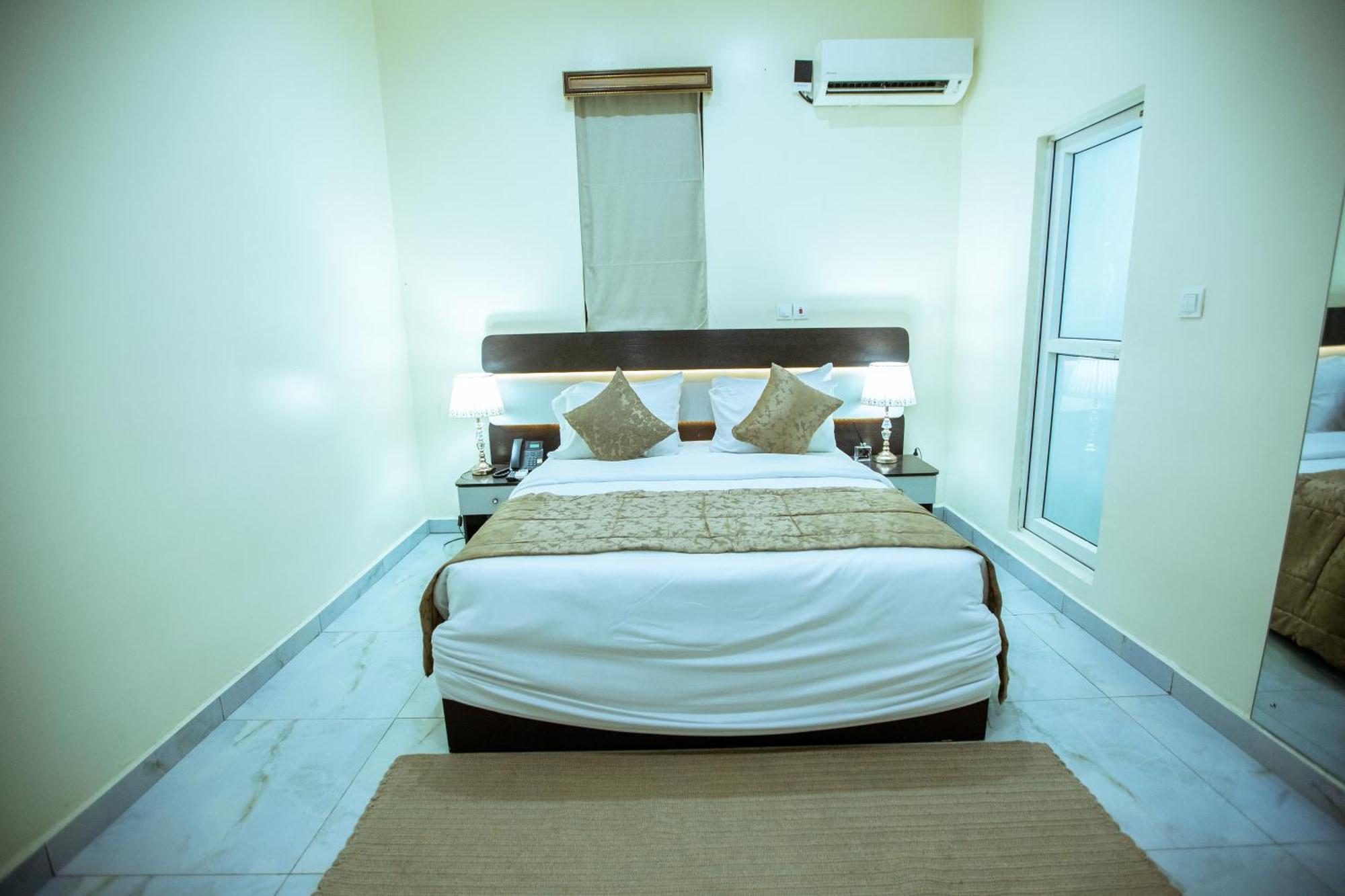 איקג'ה Apartment 79 Hotel & Suite מראה חיצוני תמונה