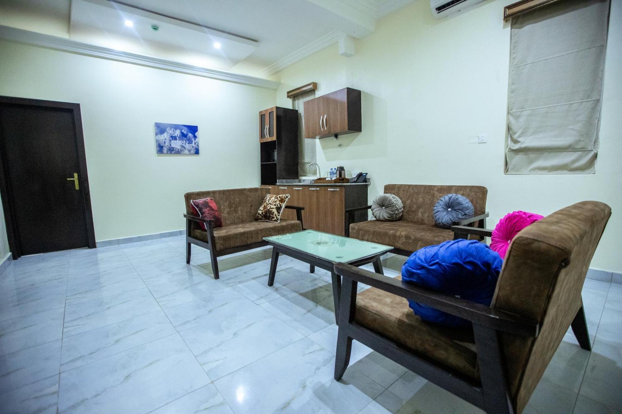 איקג'ה Apartment 79 Hotel & Suite מראה חיצוני תמונה